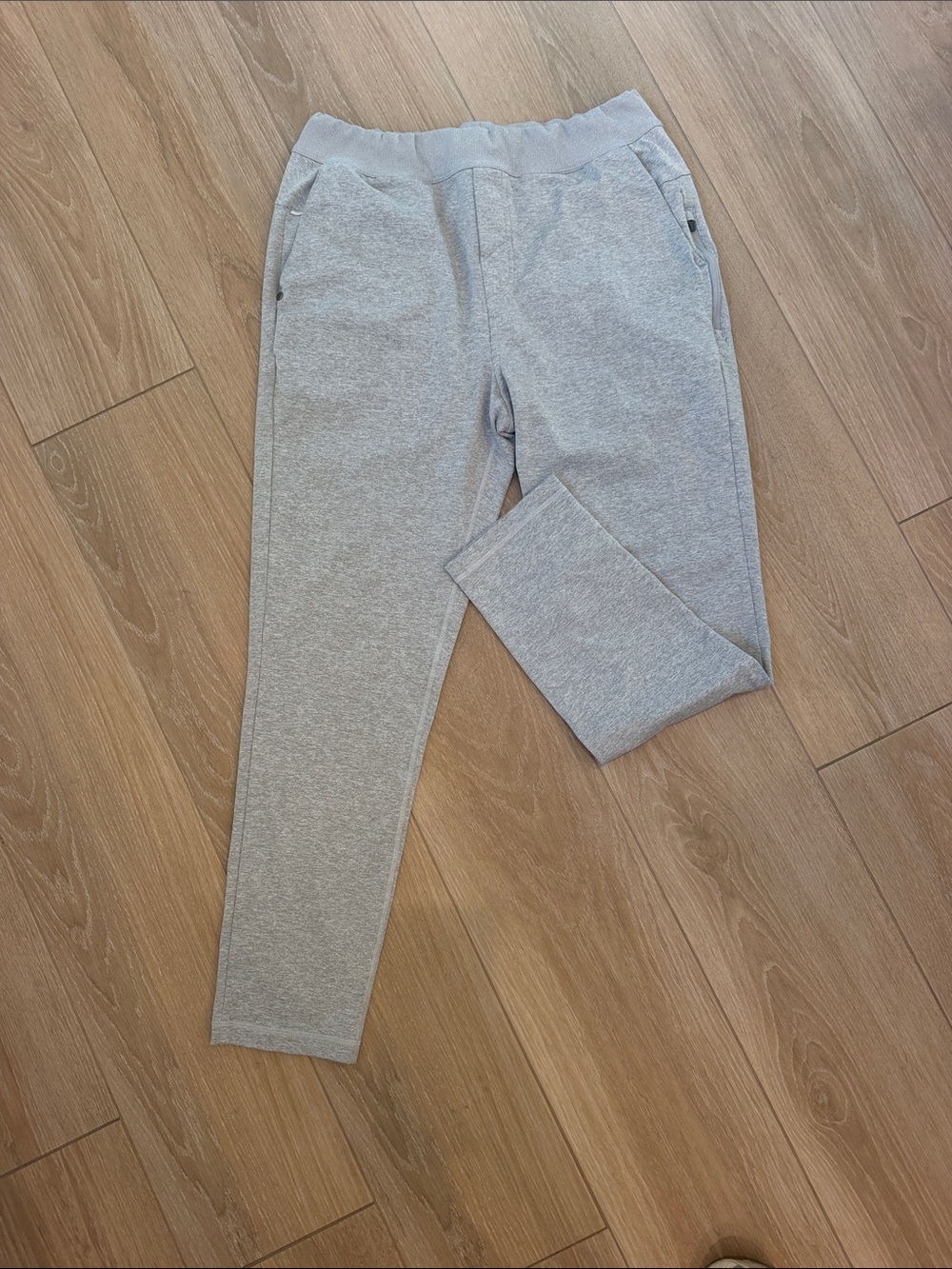 Men’s Vuori Joggers Sz L